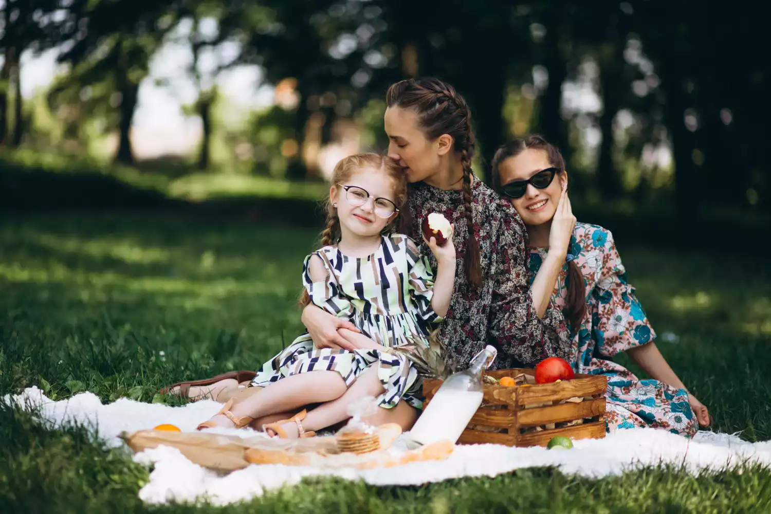 picnic blanket with bag